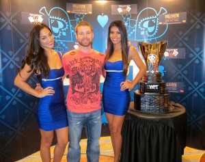 Lapossie with the Trophy and the WPT Girls. Image Courtesy: WPT